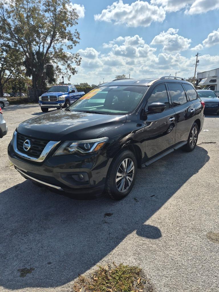 2018 Nissan Pathfinder SV