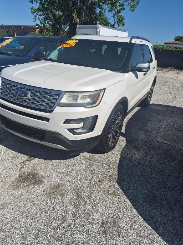2017 Ford Explorer Platinum 4WD's photo