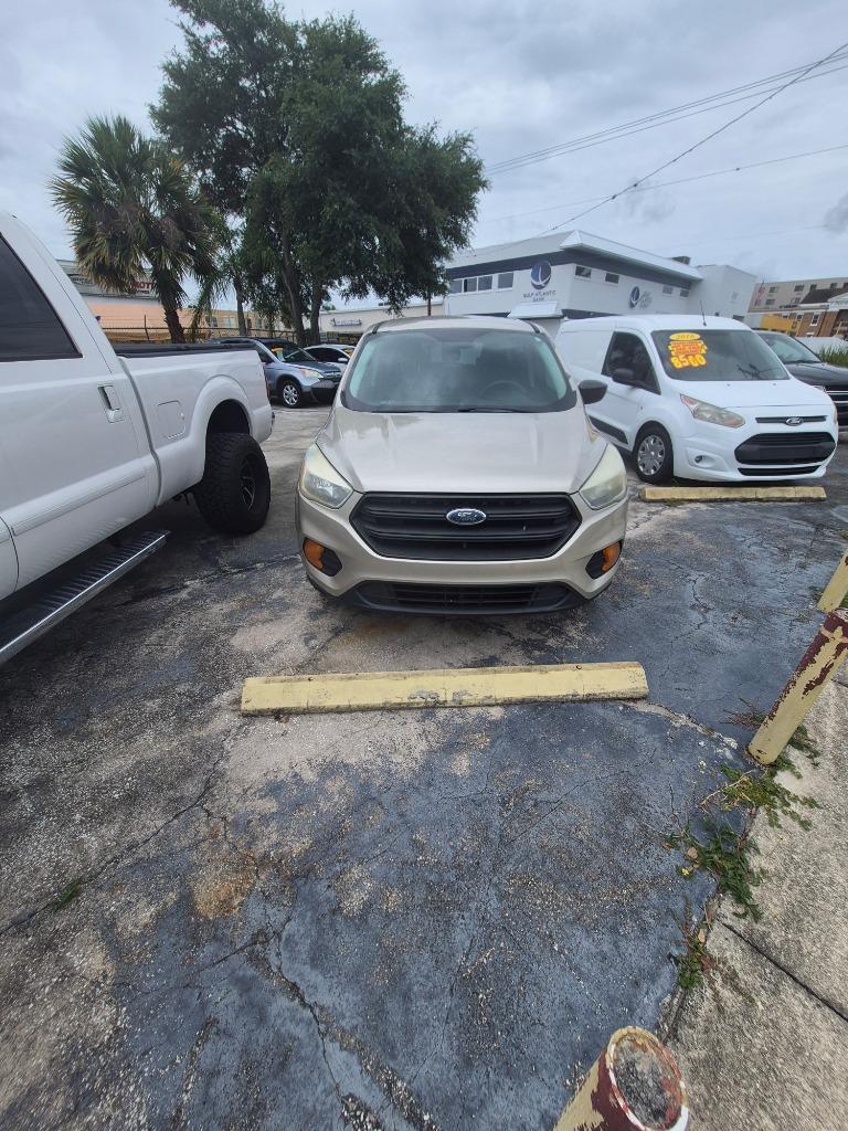 2017 Ford Escape S's photo